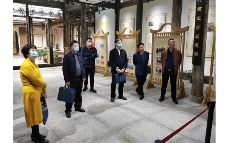 南充市市金融工作局黨組書記、局長任萍深入典當行開展走訪調(diào)研